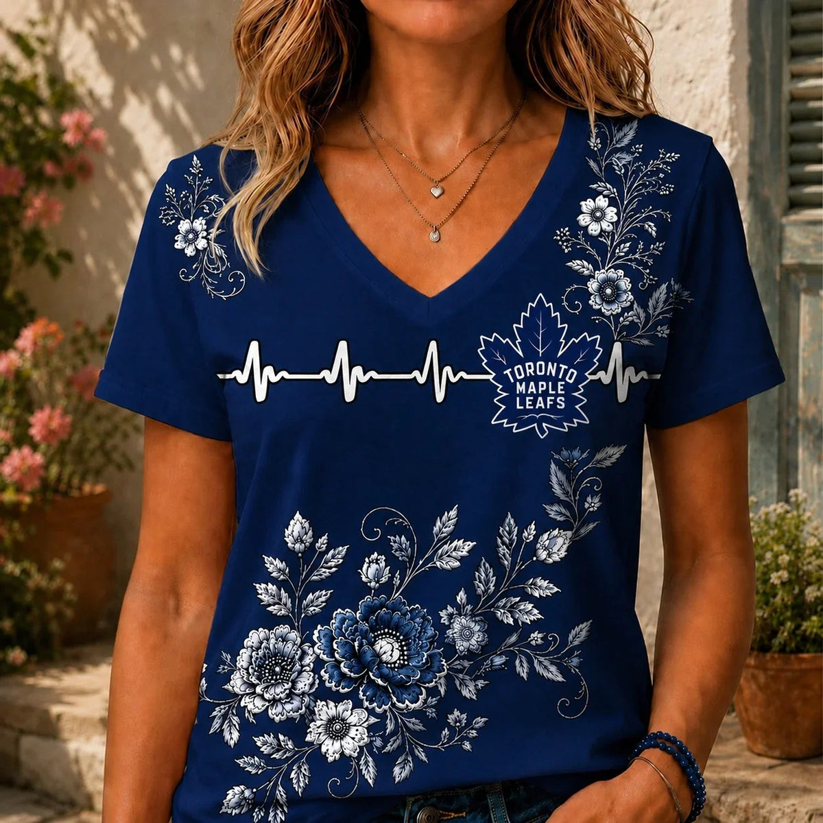 [SUPER SALE] NEW CUSTOMIZED NHL23 TML TORONTO MAPLE LEAFS V-NECK FEMALE SHIRT